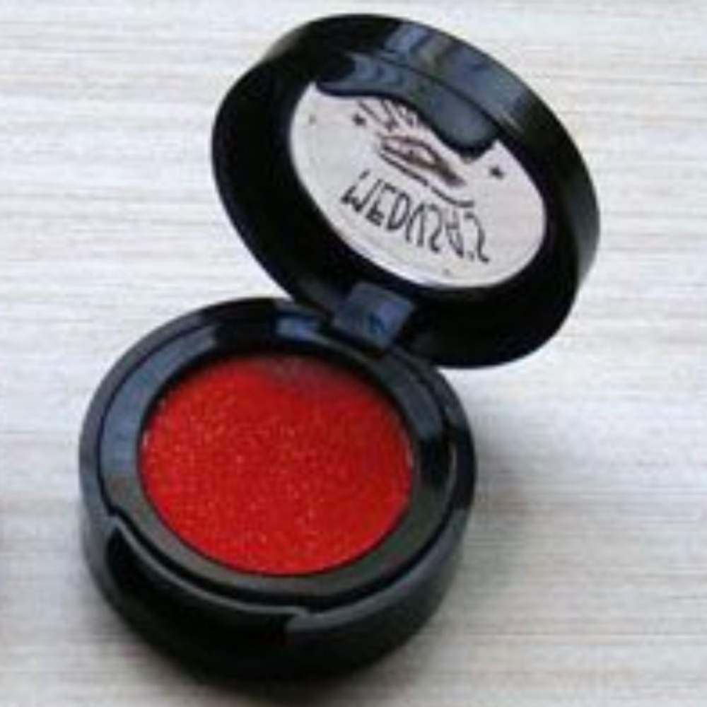 🤍🌟ELECTRO RED Medusa Makeup Shadow NWT - Picture 3 of 9